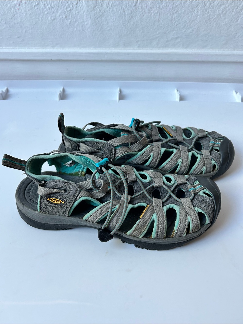 KEEN Whisper Hiking Sandals Womens 7.5 Waterproof - Gray Teal Garden Walking Wat